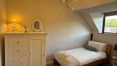 Bewdley River Cottage - Free private gated parking for 2 cars - River front location - Foto 2