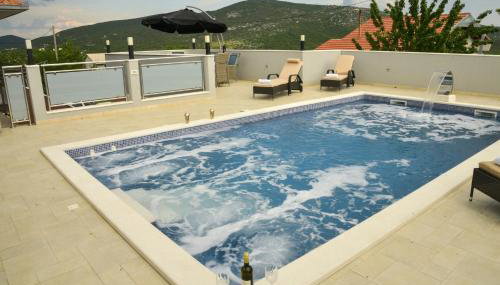 Luxury Villa Rebecca - Foto 4, sunbed