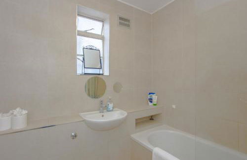 Contemporary 2 Bedroom Flat in Bayswater - Foto 20