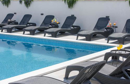 Villa Barbara & Zoran with heated swimming pool - Photo 15