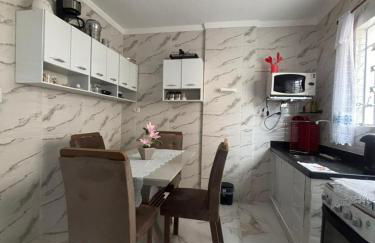 Apartamento com Estacionamento, Wi-Fi, Ar condicionado a 300 metros da Praia da Enseada no Guarujá. - Foto 10