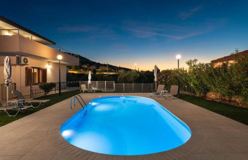 Garden House with Pool, 10min to center - Foto 39