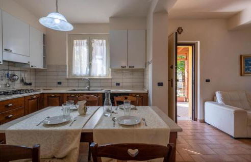 Lovely Home In Roseto Degli Abruzzi - Foto 17