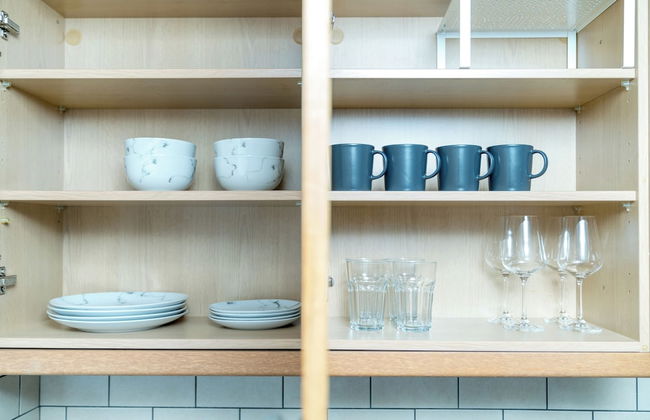 Crawley Stainer 1-bedroom With Parking and Garden - Foto 14