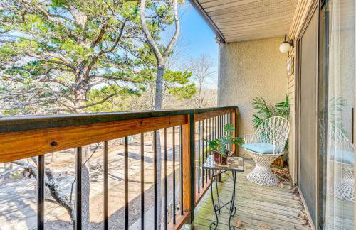 4 Mi to Greers Ferry Lake Condo with Deck and Balcony - Foto 15