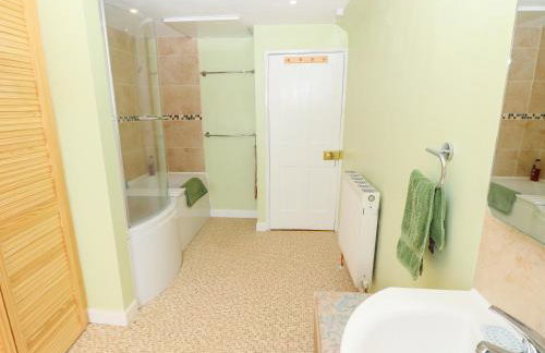 St Michaels House - Photo 17