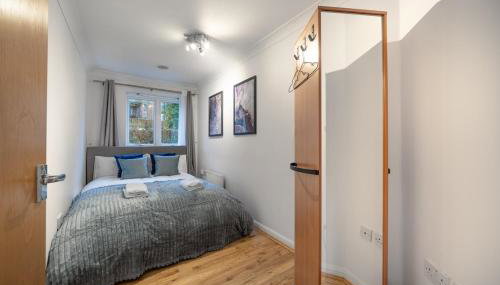 Bishops Stortford 2 Bed Flat - Free Parking - STN - Foto 3, towels