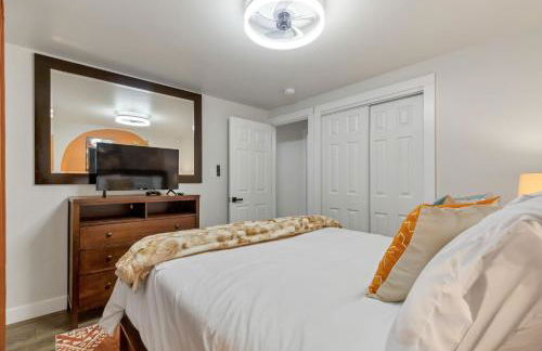 Backyard BBQ Retreat: Central 3bd - Prime Location - Foto 30