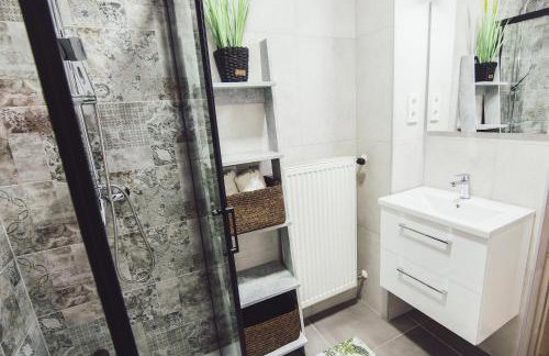 Kuća za odmor BARBARELLA - prostrani 2BR apartman, parking & WiFi - Foto 18