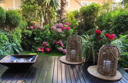 Maisonette on the beach with small garden - Foto 47