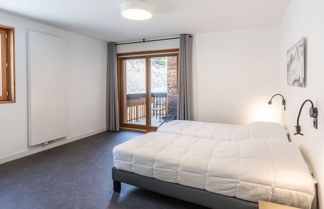 Chalet in Auris-en-oisans With Balcony Views - Photo 5