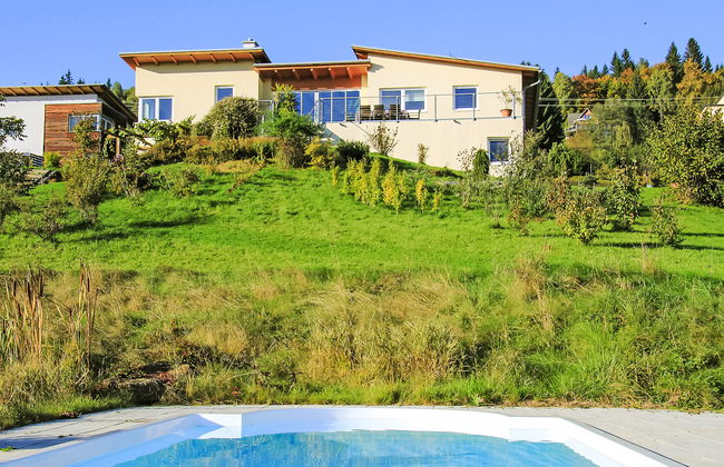 5 bedroom House in Velden am Wörther See with private pool and garden - Photo 1