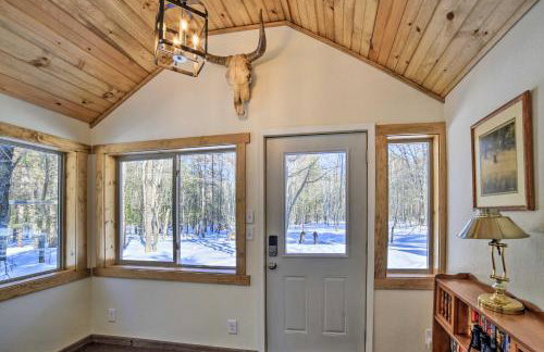 Sunroom, Deck and Grills Marquette Cottage! - Foto 16