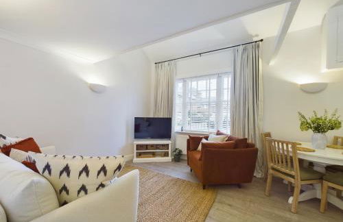 “The Sleepers Cottage” 2-6 people w/ free parking - Photo 1