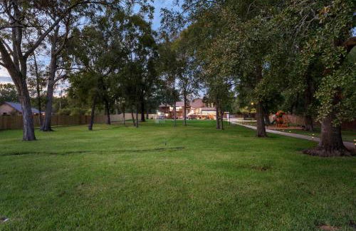 Pickleball & mini-golf, Pool/Spa, Epic Gameroom! - Photo 65