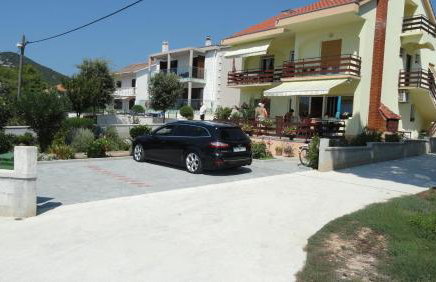 Apartments by the sea Brgulje, Molat - 16217 - Foto 9