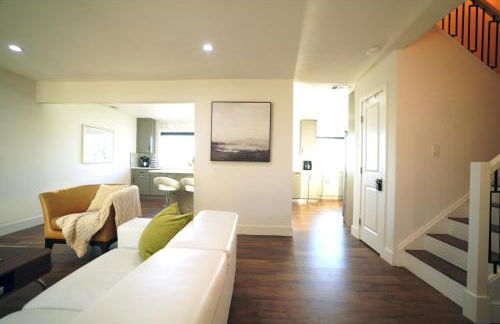 Stunning Waterfront 3BR Retreat - Perfect Getaway - Foto 47