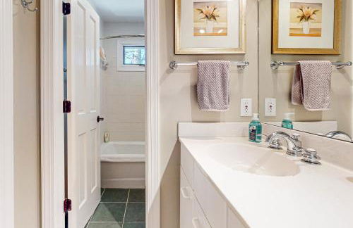 Lakefront Haven - Foto 13