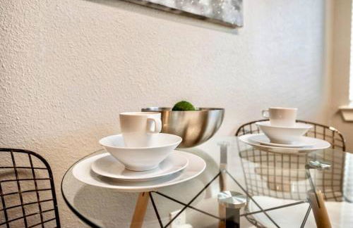 Global Cup Love for Dallas - Close to Deep Ellum & AAC - Foto 15