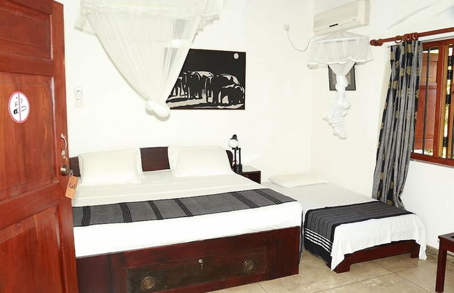 Serenity Lake Front Villa - Foto 35