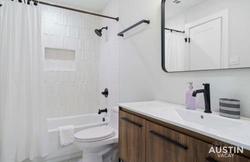 Close to Barton Springs and Zilker w King BR and Patio - Foto 23