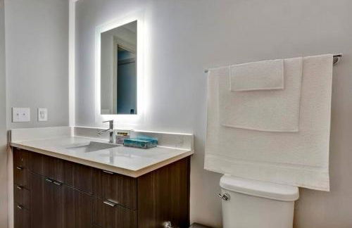 NEW! Luxury Champagne Towers Kingbed FreeParking - Foto 12