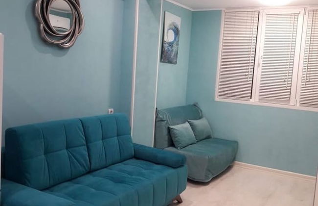 Apartment on Demokraticheskaya str 45-2 - Photo 1