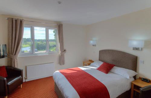 Wayford Bridge Inn Hotel - Photo 23