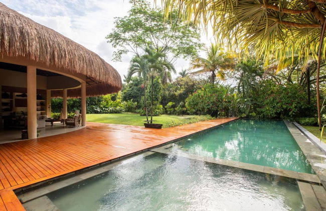 w Charming 5BR Villa at Mesa de Yeguas - Photo 3