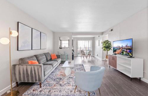 Economy King Bed Suites w Pool, Next to Downtown - Foto 66