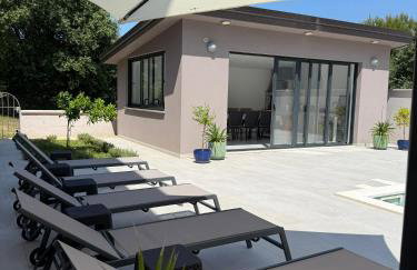 Villa Vida, Medulin - Bazen i jacuzzi - Foto 15