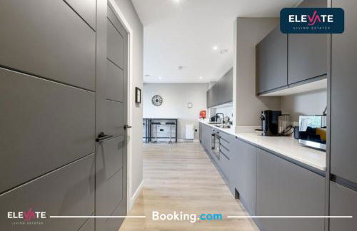 LAST-MINUTE SPECIALS l ELEGANT HOUSE l WEMBLEY STADIUM LOCATION, FREE PARKING, 5 MIN TO BRENT CROSS WEST STATION, SLEEPS Up to 6 l Elevate Living Estates Short Lets Cricklewood & BRENT CROSS - Foto 12