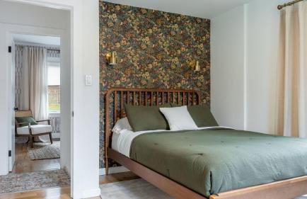 Charcoal Chalet by Avantstay A+ Design w/ Firepit - Foto 37