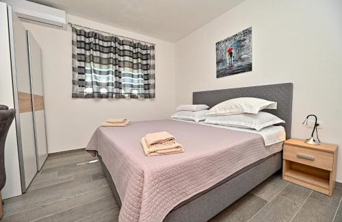 Holiday house Sara with heated pool - Photo 30