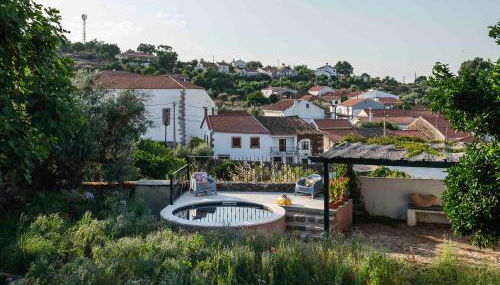 Casa Trebaruna - refúgio numa aldeia do interior - Foto 3, Garden view
