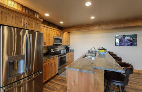 Luxury Townhome in Exclusive Eagle Bend - Photo 30