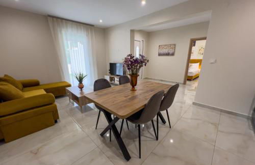 Loridis Central Apartments - Photo 42