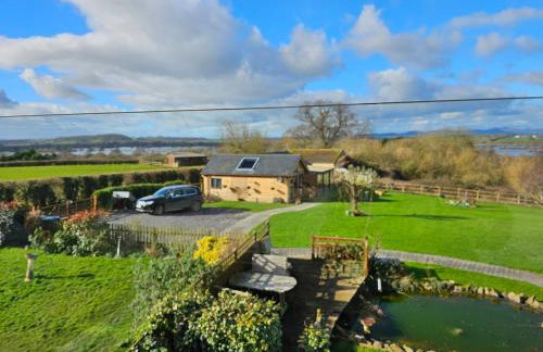 Dog-Friendly Country Home, Woodburner, Private Fields & Hot Tub! - Photo 3