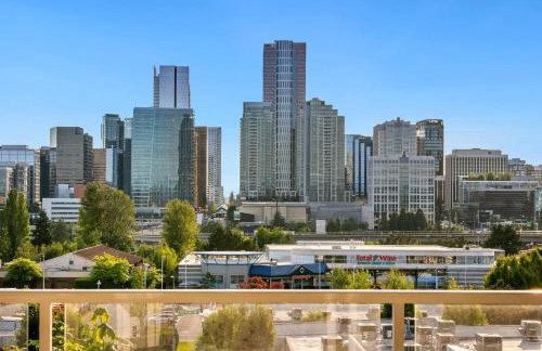Pet Friendly Bellevue Condo with Stunning City Views - Foto 8
