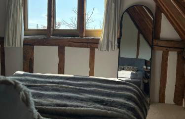 Heritage Cottage with a Pool - Photo 18