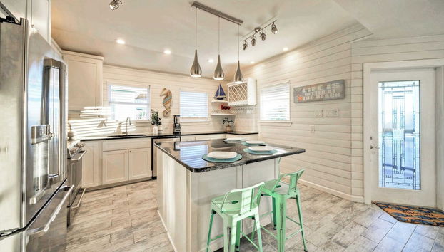 Dapper Dolphin by Avantstay Pool, Game Room - Foto 4, Interior