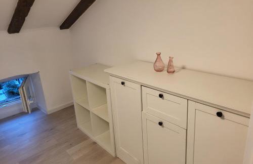 V&V Center Apartment - Photo 18
