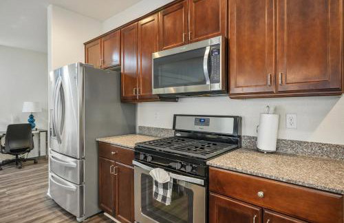 Relaxing Vegas Stay with BBQ & Games - Foto 57