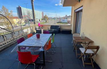 Le Toit des Volcans - 8 couchages - Terrasse privée et Wifi - Foto 2