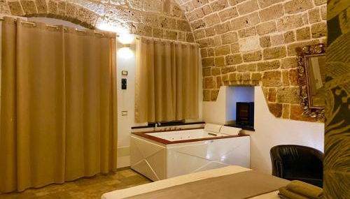 Suite maXimo con vasca Idromassaggio - Foto 3