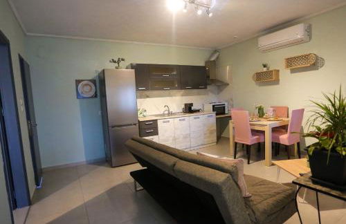 Goldtown House - Photo 12