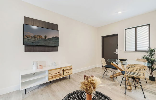 Roami at The Palace - Photo 45