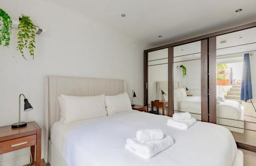 Snug 2BD Flat with Patio Heart of North London - Foto 5