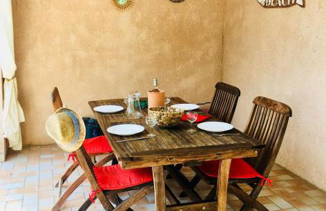 SOUS UN OLIVIER Gîte Le Chêne, au calme avec climatisation et piscine - Foto 4