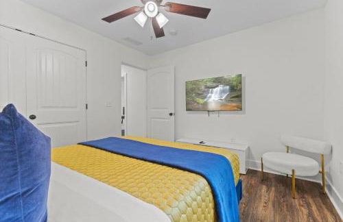 Edgewood - Work Friendly & Near Downtown - Foto 14